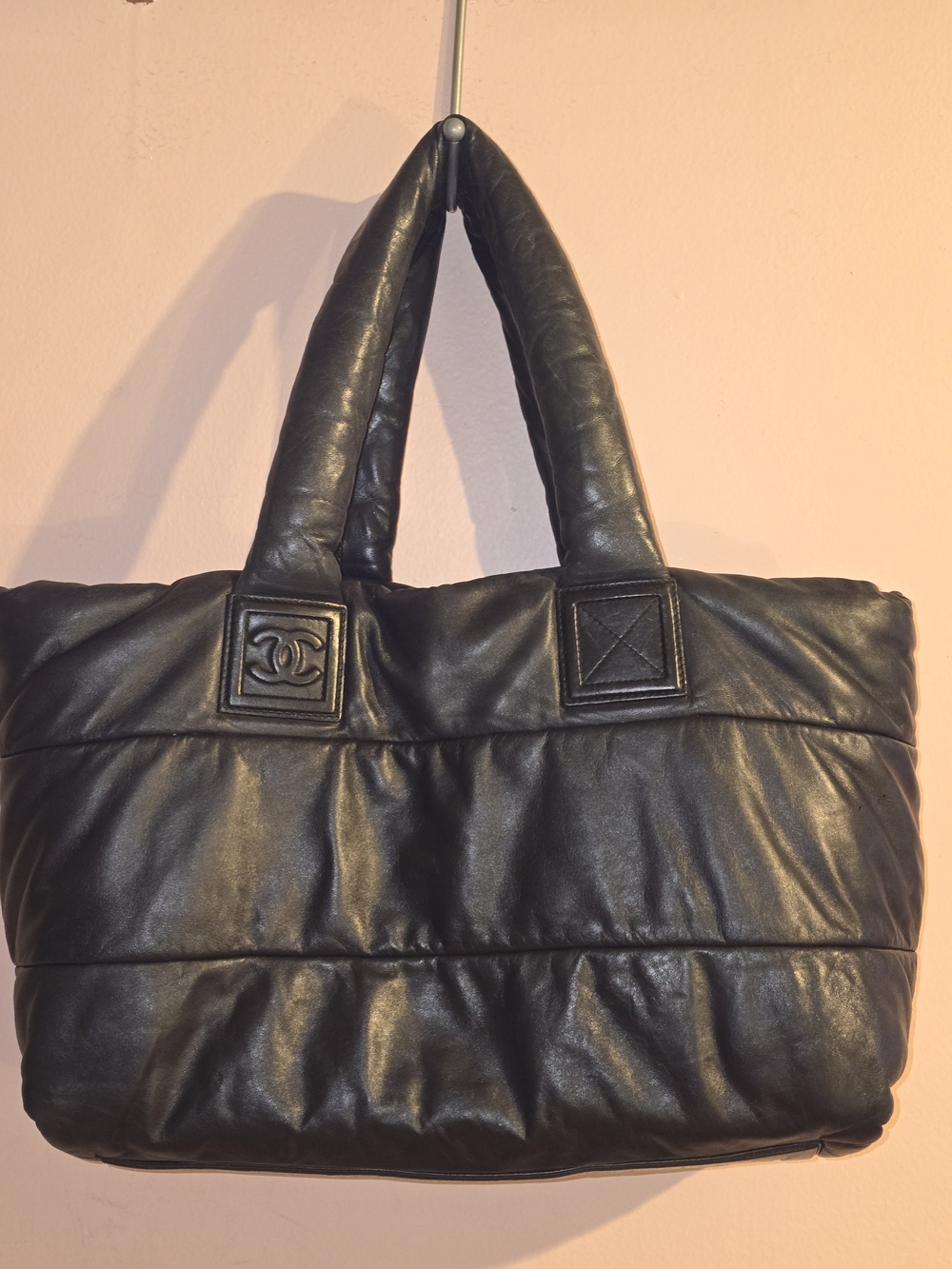 Auth CHANEL Coco Cocoon Quilted Lambskin Tote Bag Black Burgundy 2009 W/COA Good